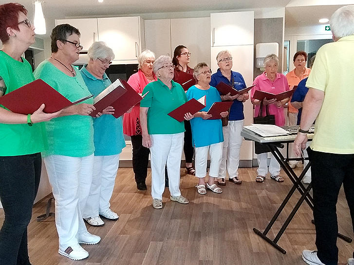 Frauenchor Heimbach-Weis singt im Generationenzentrum St. Josef Vallendar