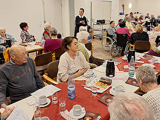 Advent-Singen mit Plätzchen Essen im Generationenzentrum St. Josef Vallendar